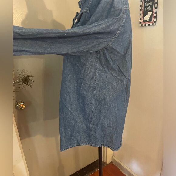 Women’s HAN MEIZHILIAN denim button-down dress shirt. Size medium - Picture 9 of 9